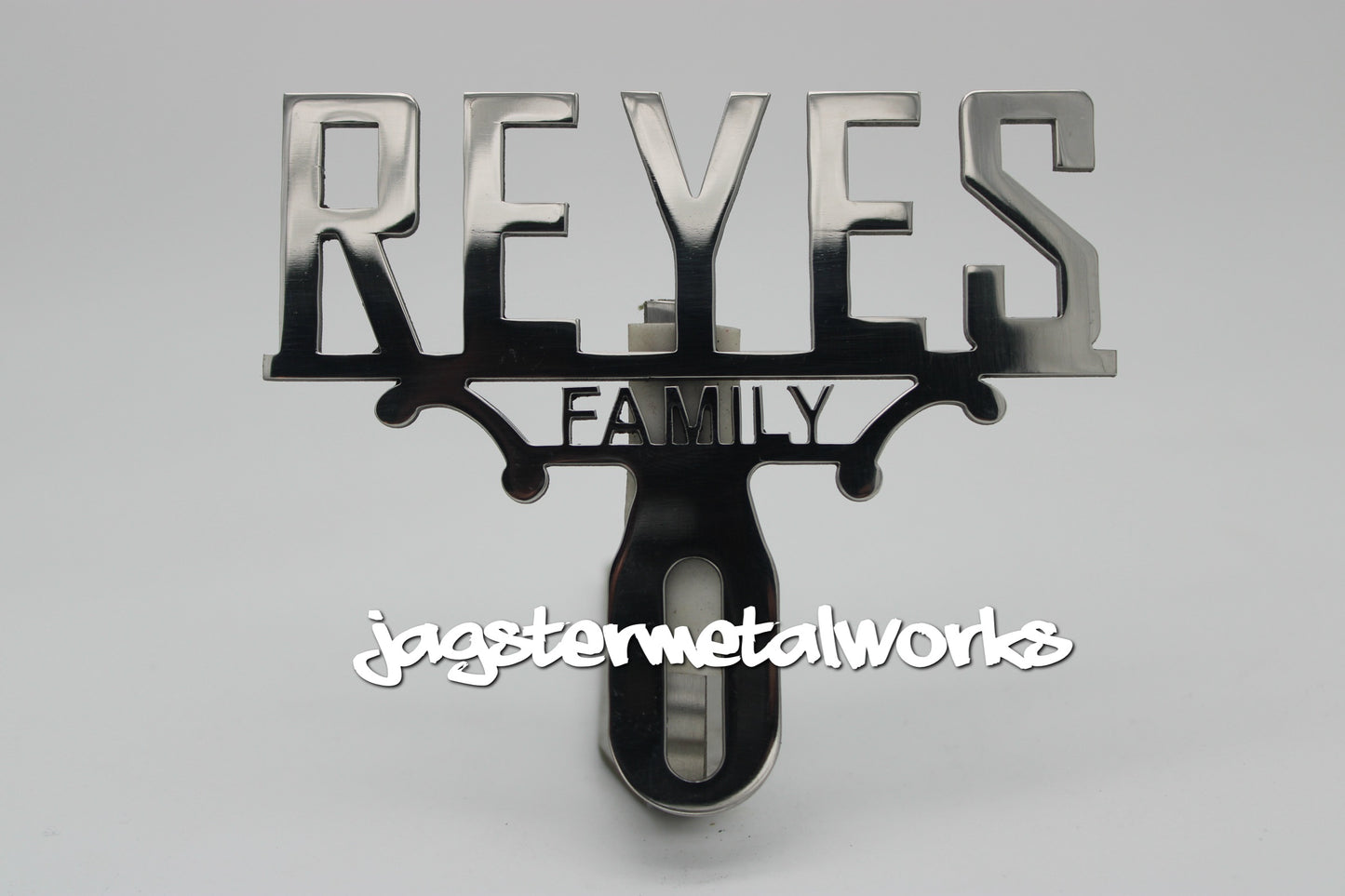 REYES TOPPER