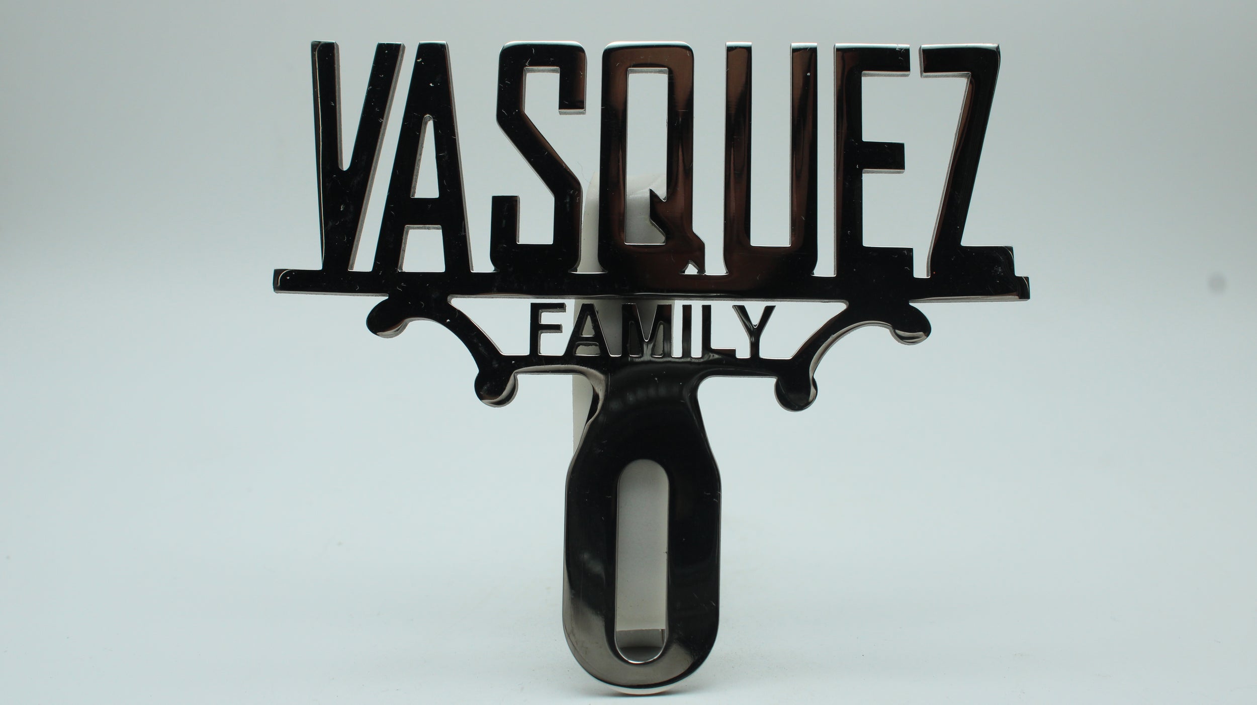 VASQUEZ TOPPER
