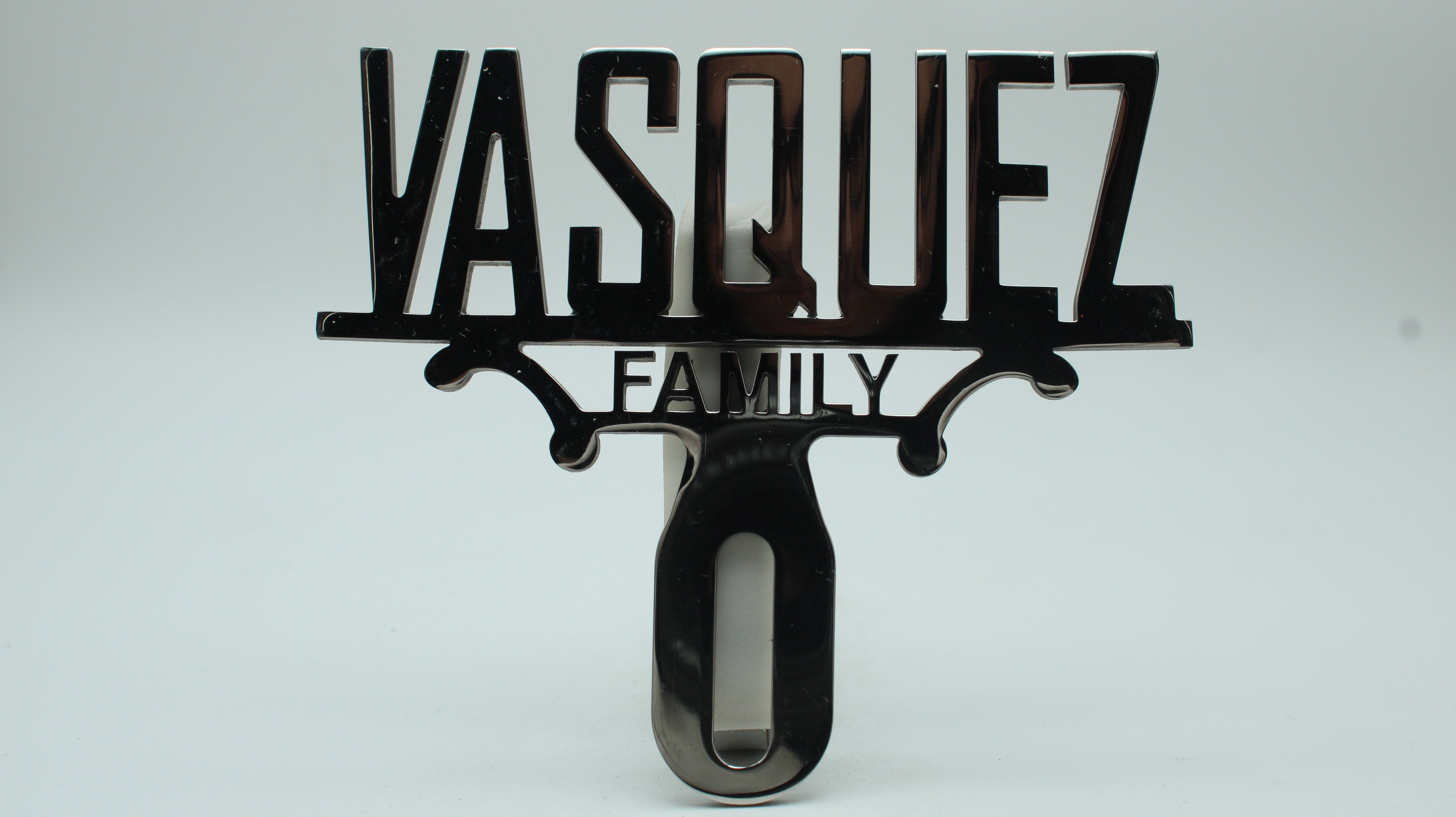 VASQUEZ TOPPER