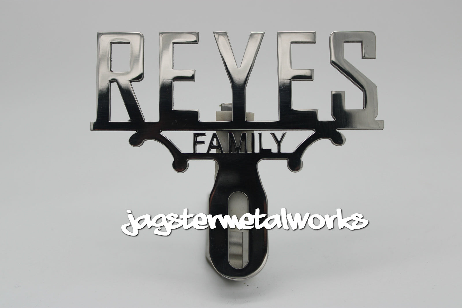 REYES TOPPER