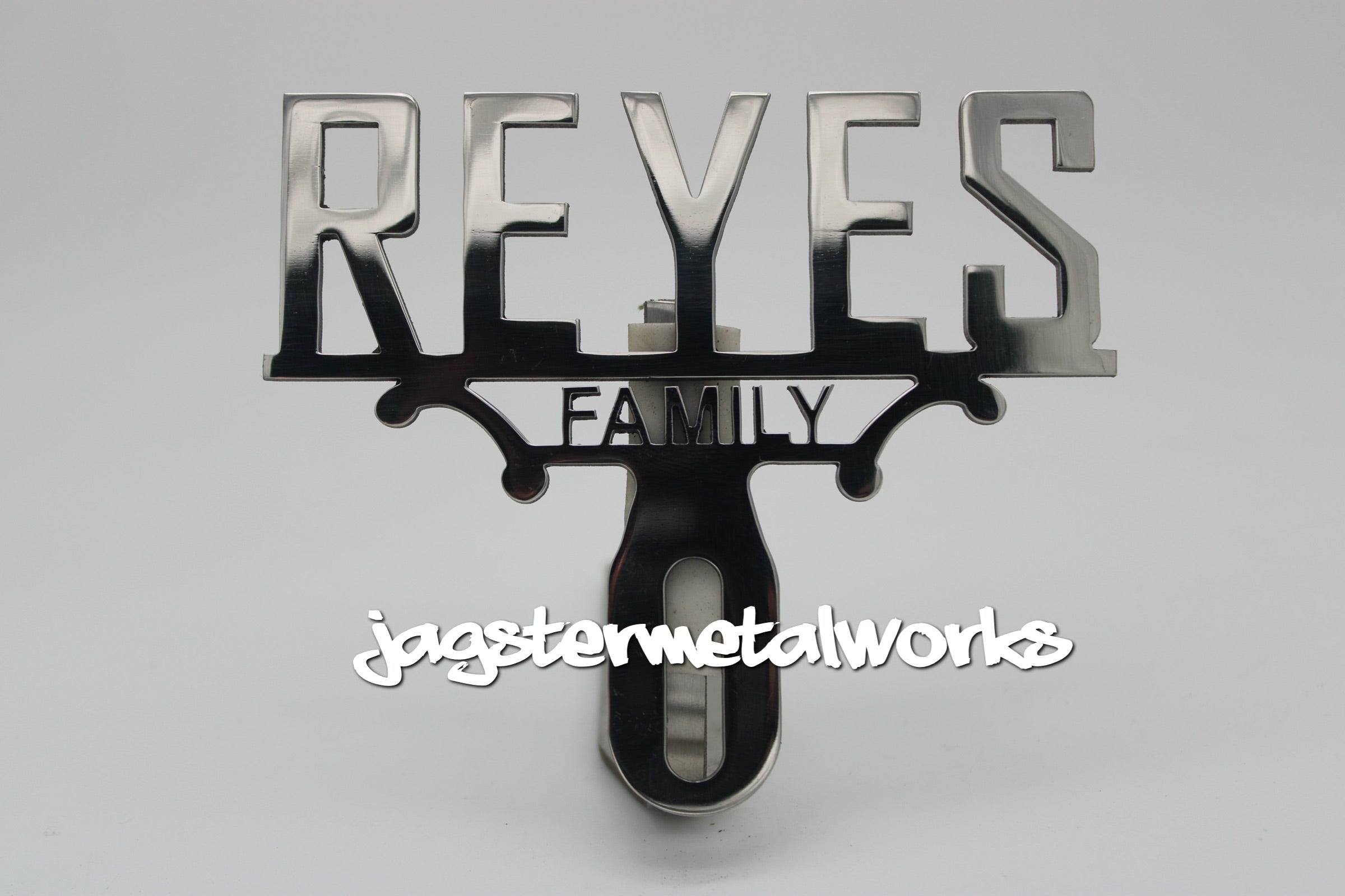 REYES TOPPER